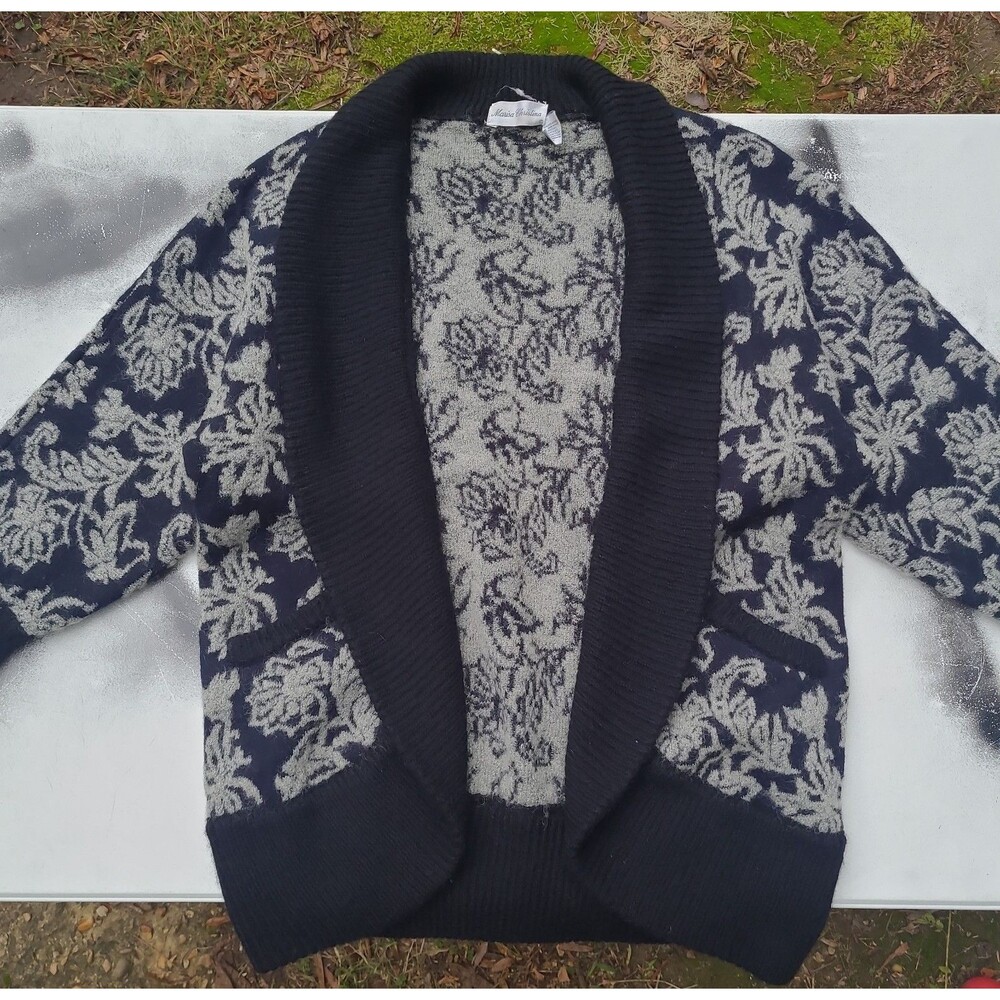 Elegant Navy and Gray Floral Cardigan